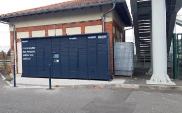 Amazon Locker