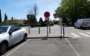 Le parking de la gare de Vénerque le Vernet