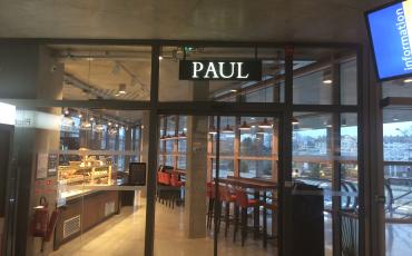 PAUL en gare de Versailles Chantiers (hall 2)