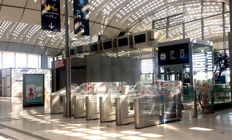 Porte Accueil Embarquement n°2 (Intérieur Hall, Quai central)