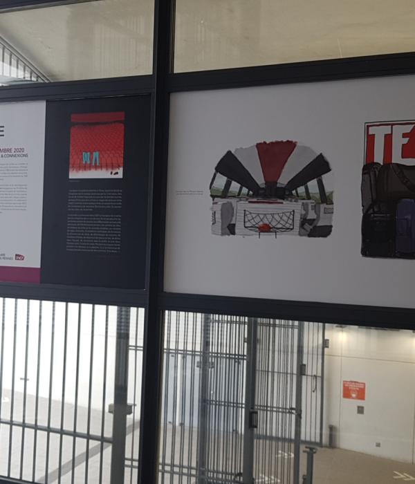 Exposition Carnet de tournée d'Albin de la Simone en gare de Rennes 